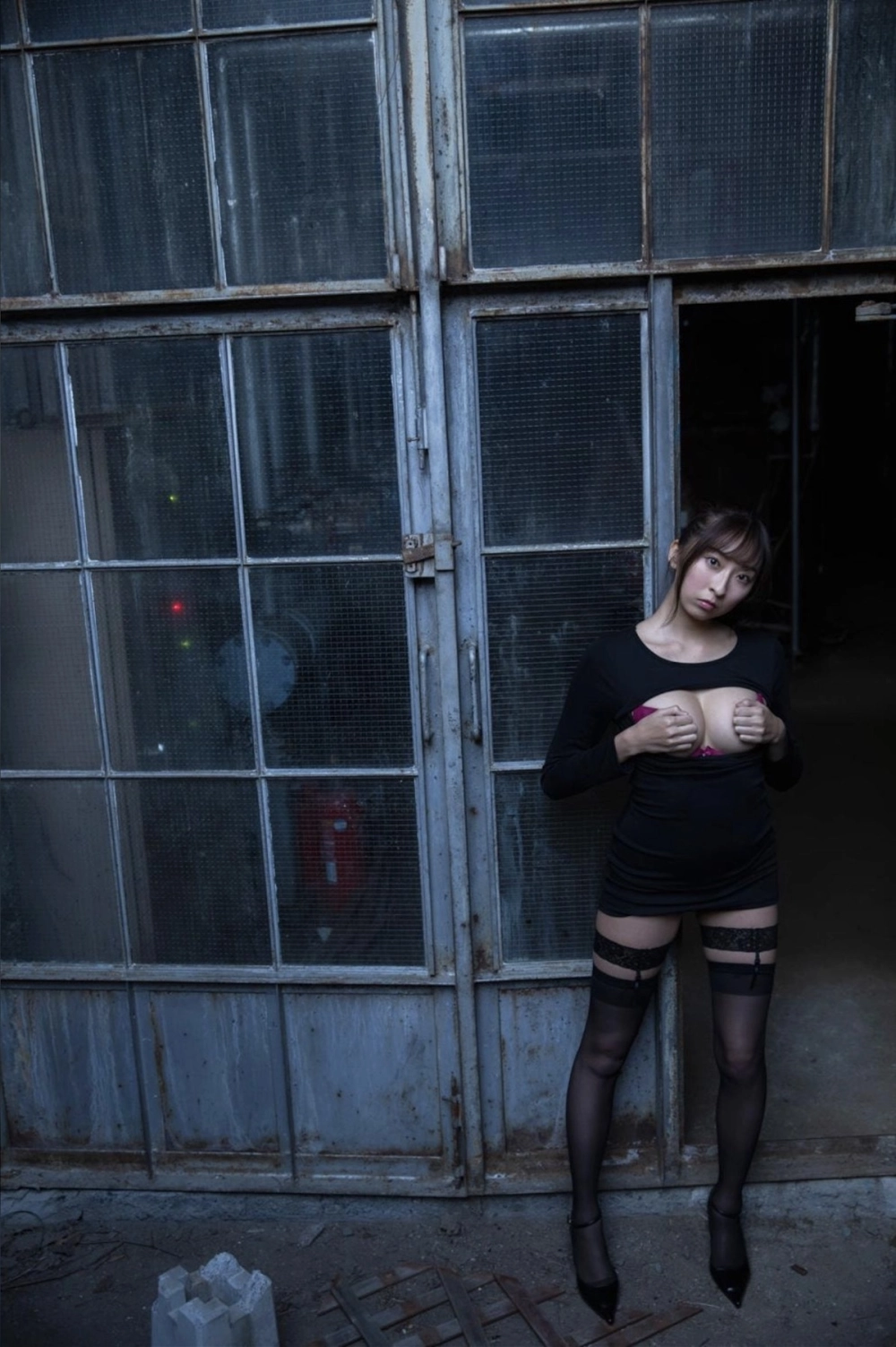 Saki Ogata tự tin khoe vẻ đẹp nóng bỏng khó cưỡng