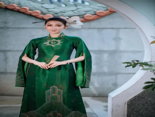 Khám phá hình ảnh hoa hậu Quế Anh rạng ngời thu hút mọi ánh nhìn