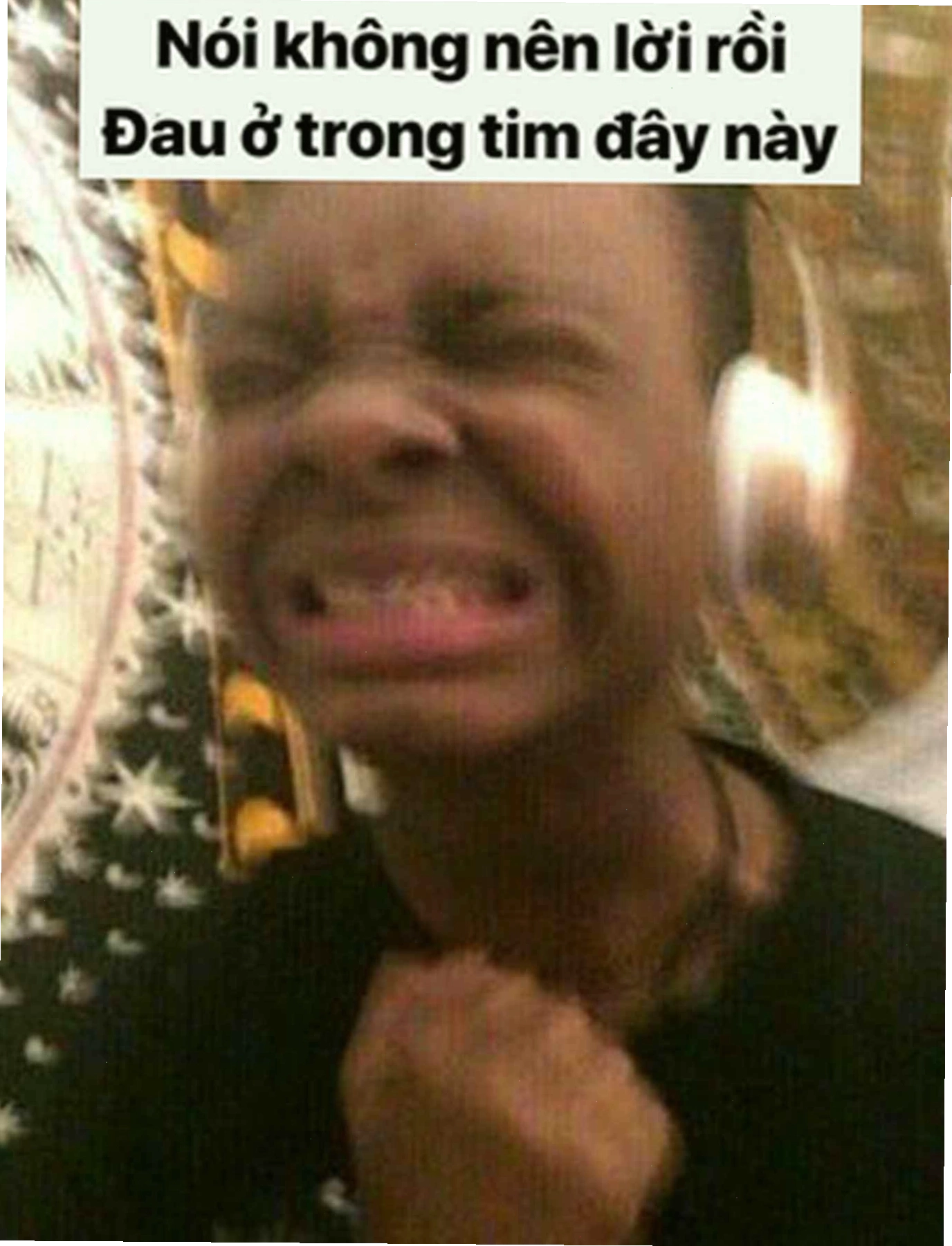 Biến thể meme anh da đen khóc với phong cách lầy lội