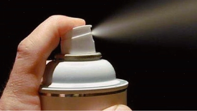 Các loại thuốc xịt công nghiệp có mùi hương giúp xua đuổi mèo hoang, mèo ị bậy khỏi nhà