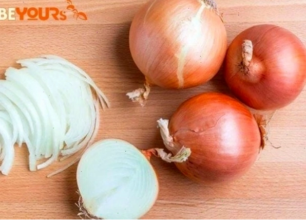 Cắt vài lát hành tây để đuổi tắc kè