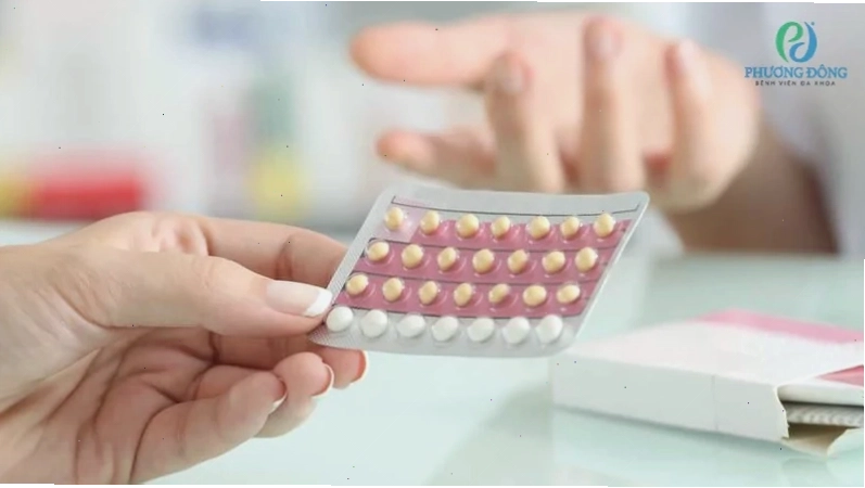 Điều trị hội chứng Turner bằng hormone tăng trưởng và estrogen