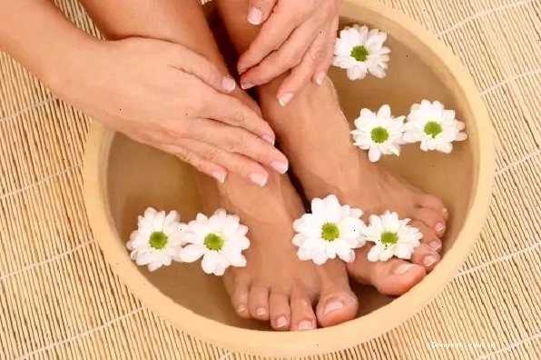 Đôi bạn thân cùng chọn avatar chill cute thể hiện sự gắn bó