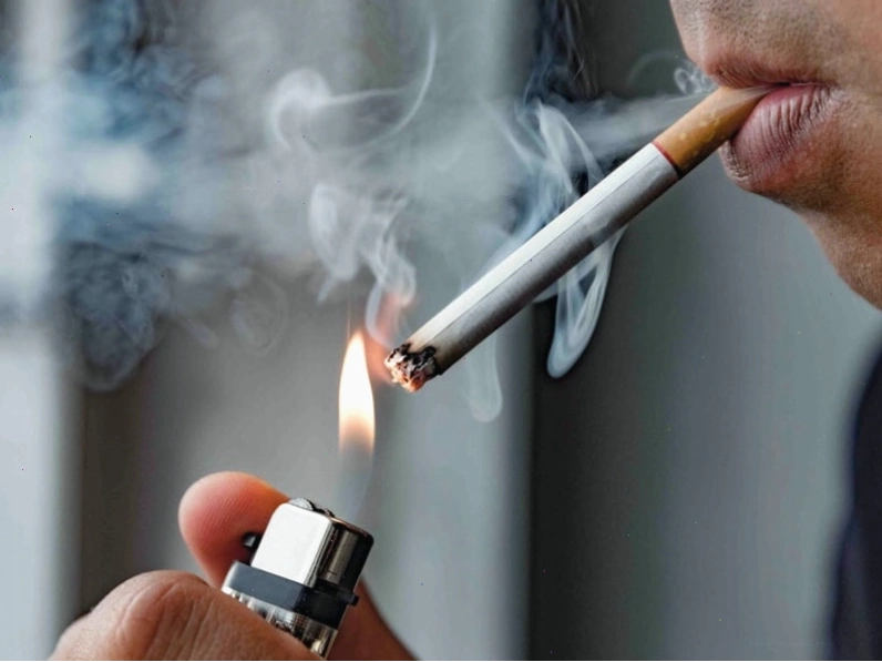 Hút thuốc lá làm gia tăng nguy cơ mắc bệnh máu trắng