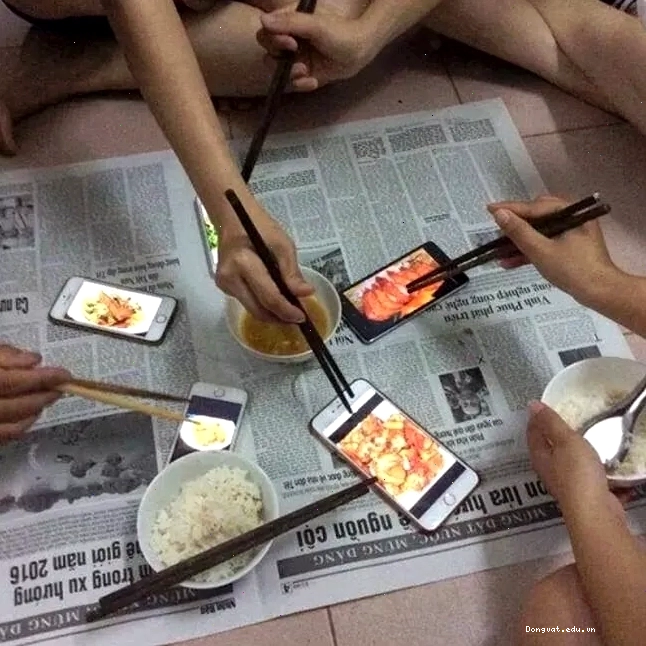 Meme hết tiền cuối tháng