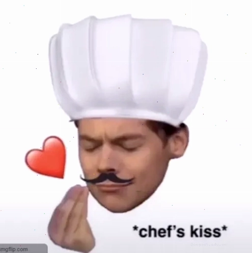 Meme hôn người yêu với hành động chu môi đáng yêu