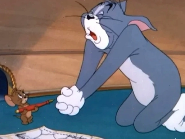 Meme quỳ lạy cầu xin quà