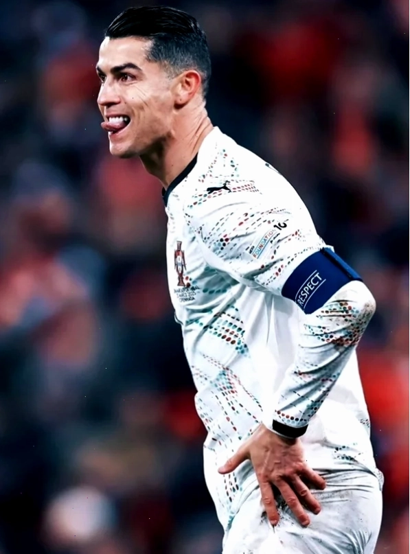 Meme Ronaldo đang thi đấu