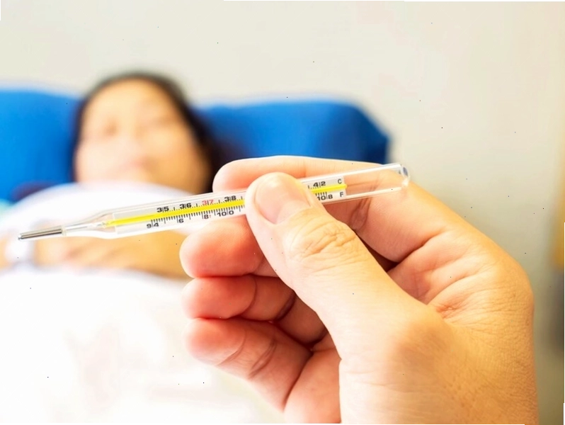 Sốt cao có thể là dấu hiệu bệnh dại ở người, cần theo dõi chặt chẽ các triệu chứng khác