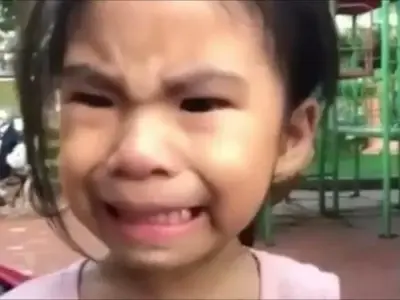 Bộ sưu tập ảnh khóc meme hài hước độc lạ khiến bạn cười ngất